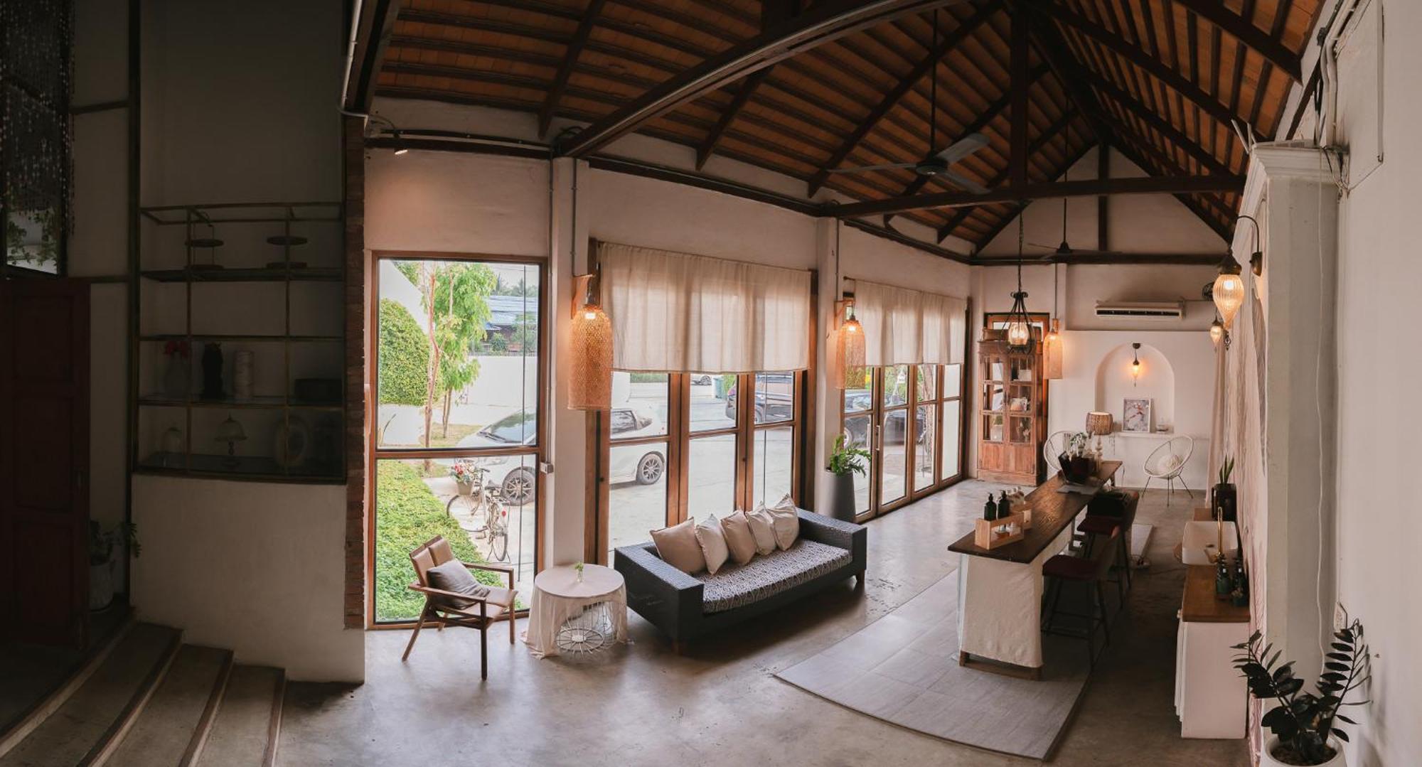 White Wall Riverfront Hotel Kamphaeng Phet Exteriör bild