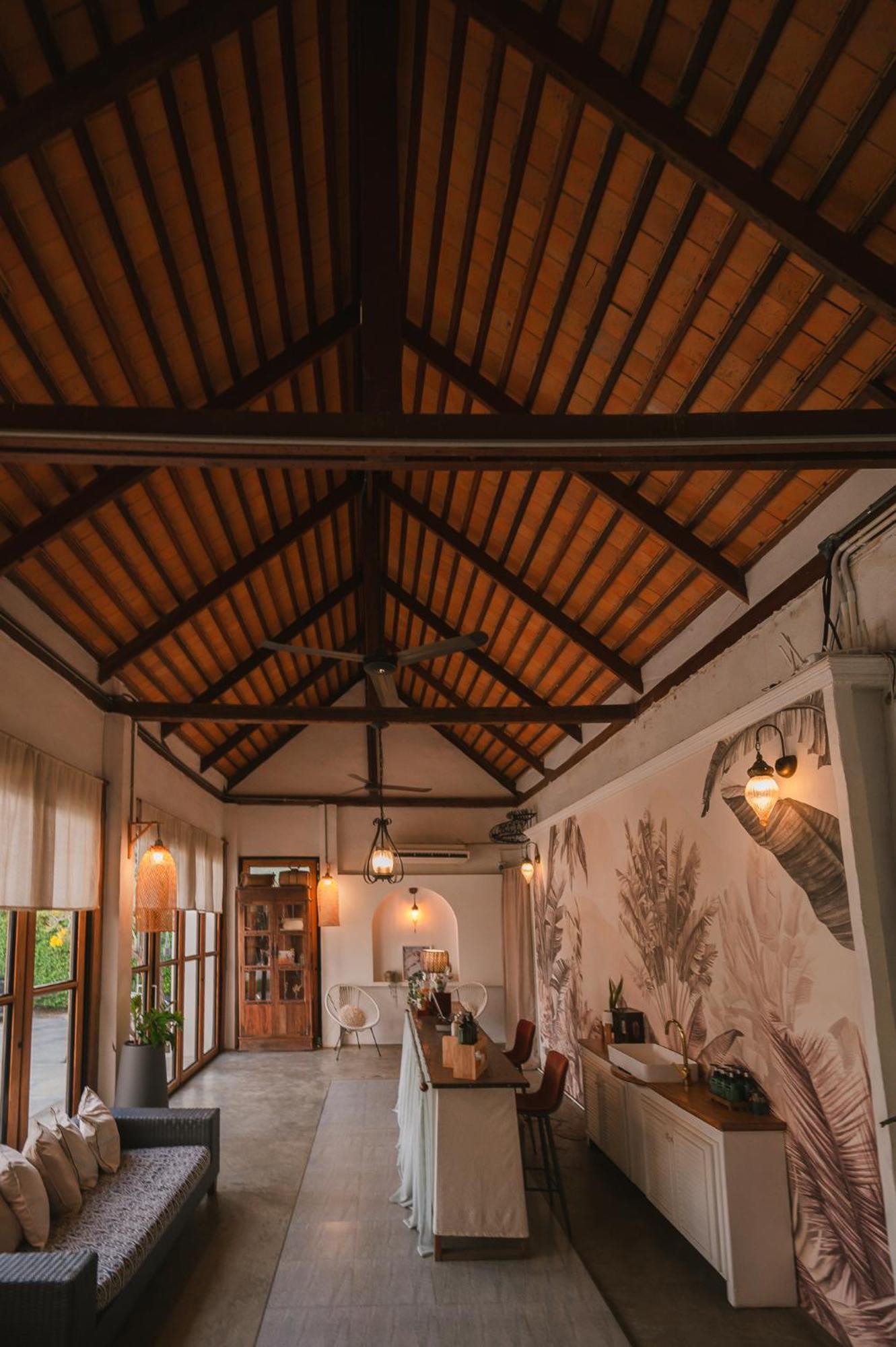 White Wall Riverfront Hotel Kamphaeng Phet Exteriör bild